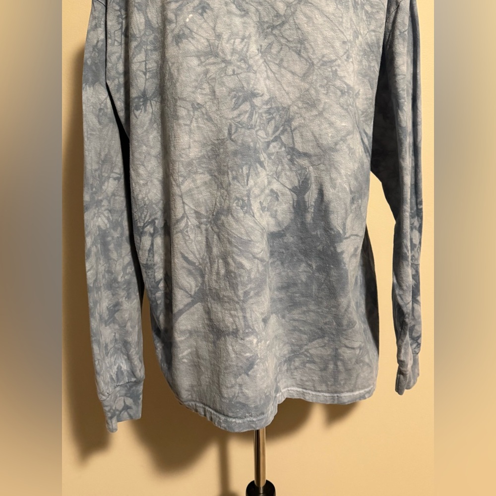 EUC The Mountain Blue and White Snow Plow Wolf Graphic Long Sleeve Tee size XL - Picture 10 of 11